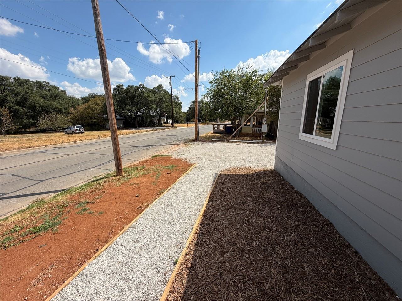 1503 Vine St - Photo 3 of 20