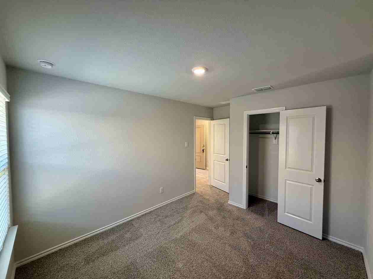 521 Bronze Cir W - Photo 7 of 26