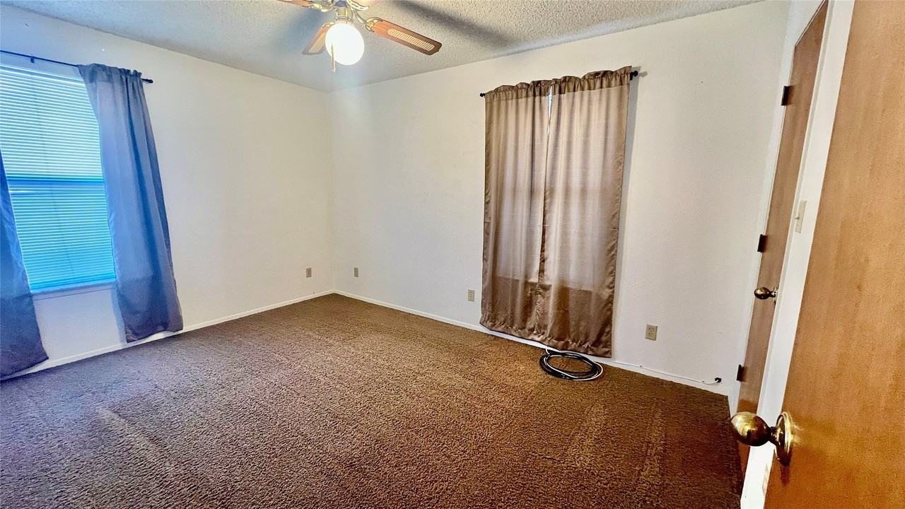 301 Garner Rd - Photo 6 of 9
