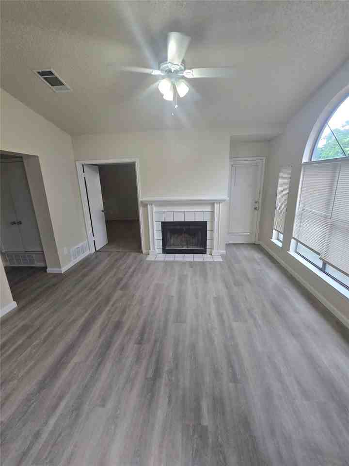 919 Gaynor Ave - Photo 2 of 10
