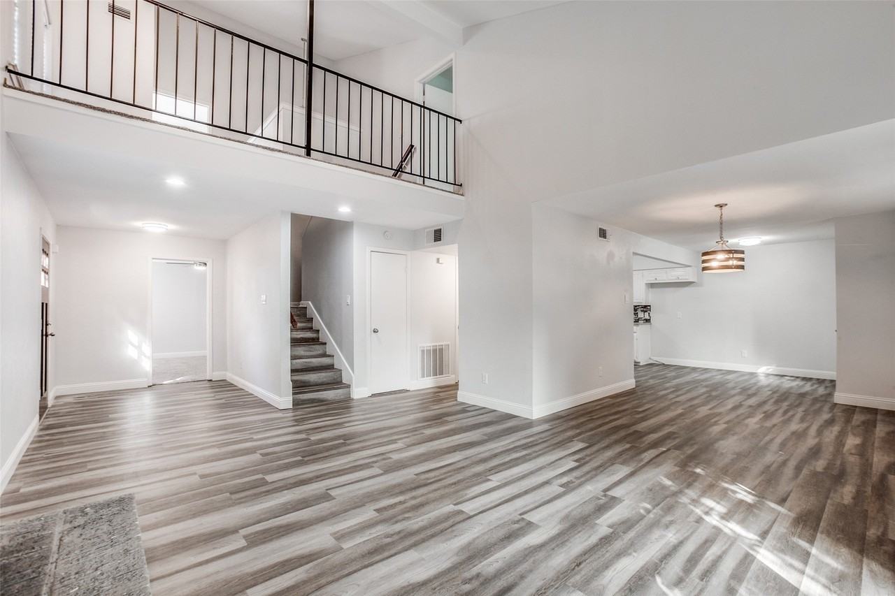 2708 Pinery Ln - Photo 5 of 7