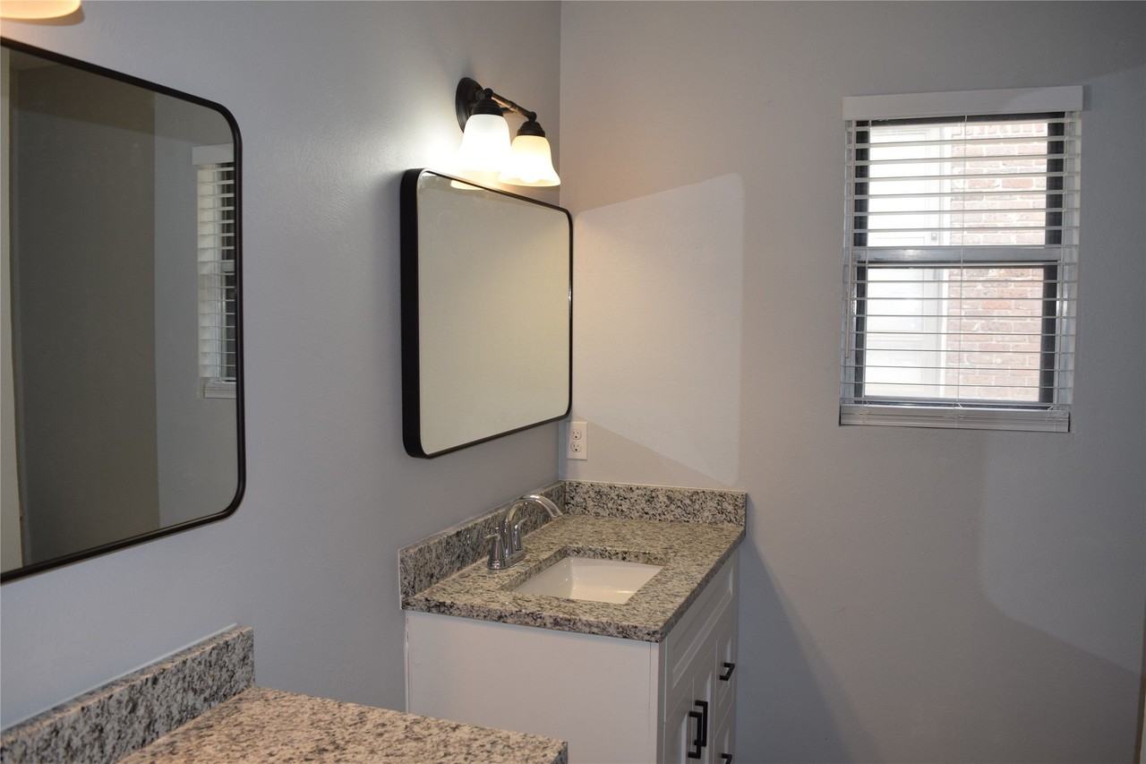 853 Joanna Dr - Photo 7 of 9