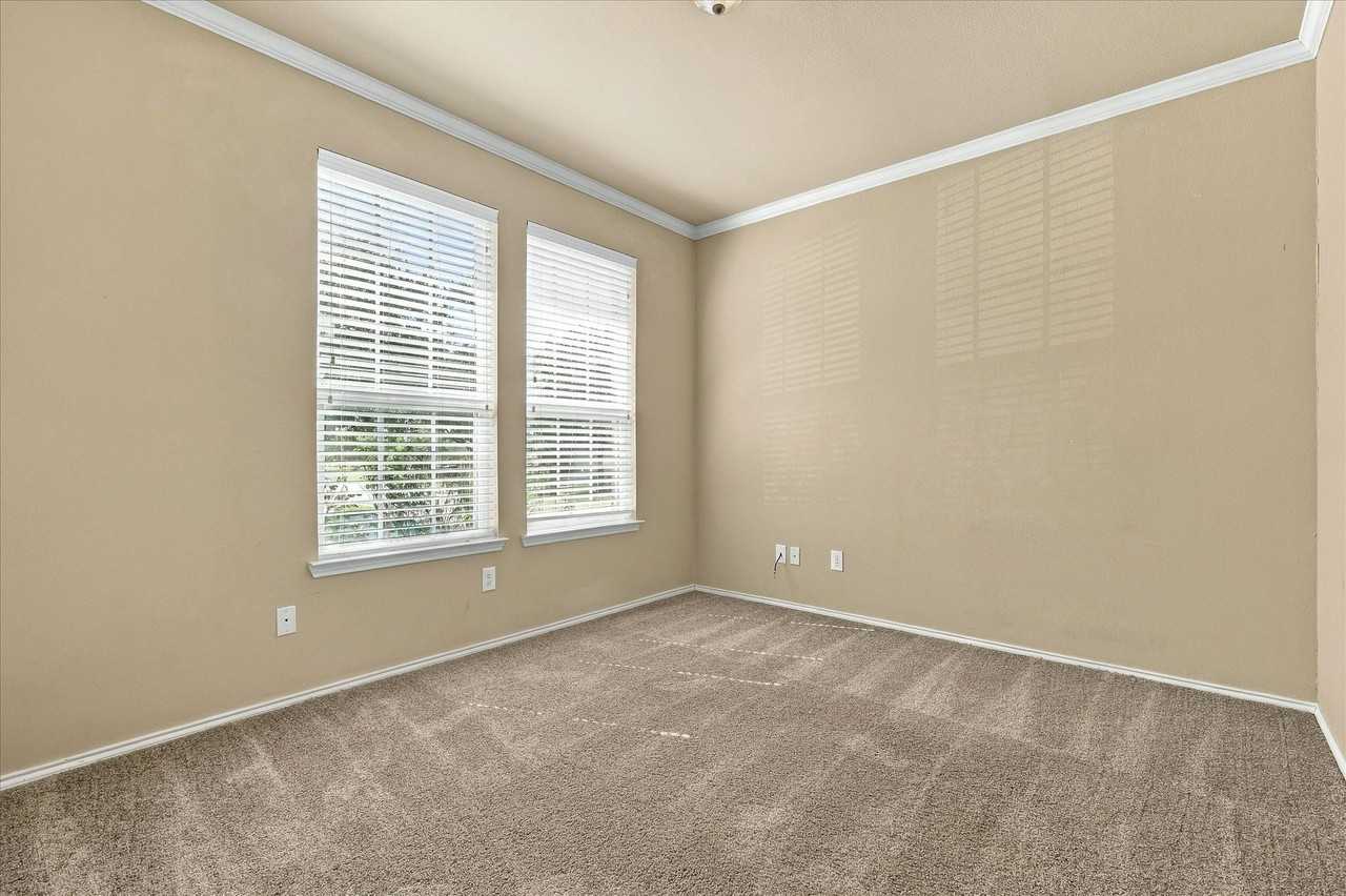 5832 Pebble Ridge Dr - Photo 4 of 32