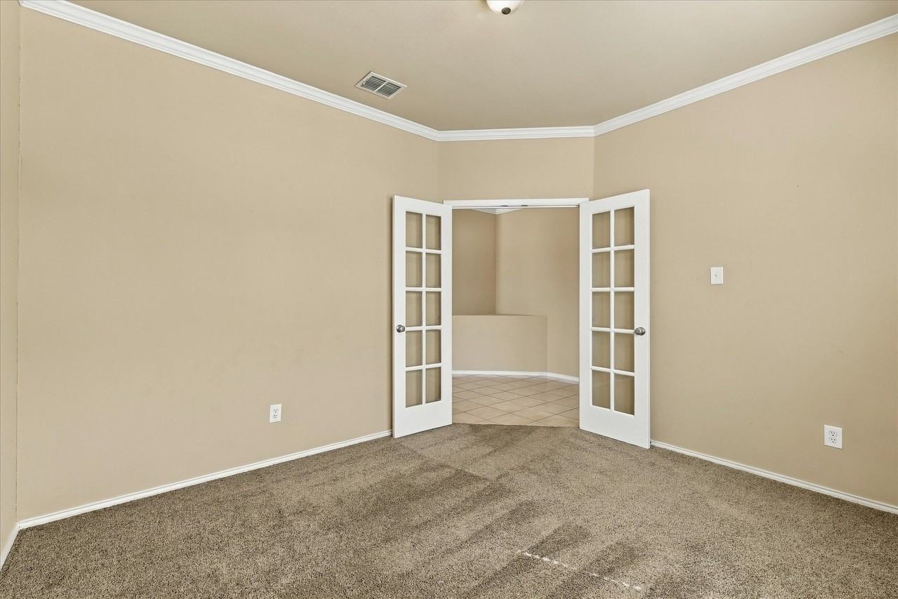 5832 Pebble Ridge Dr - Photo 5 of 32