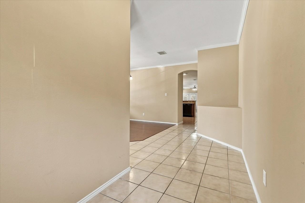 5832 Pebble Ridge Dr - Photo 6 of 32