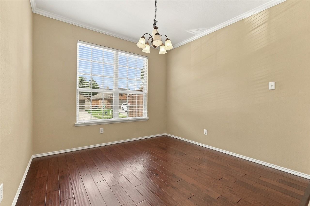 5832 Pebble Ridge Dr - Photo 7 of 32