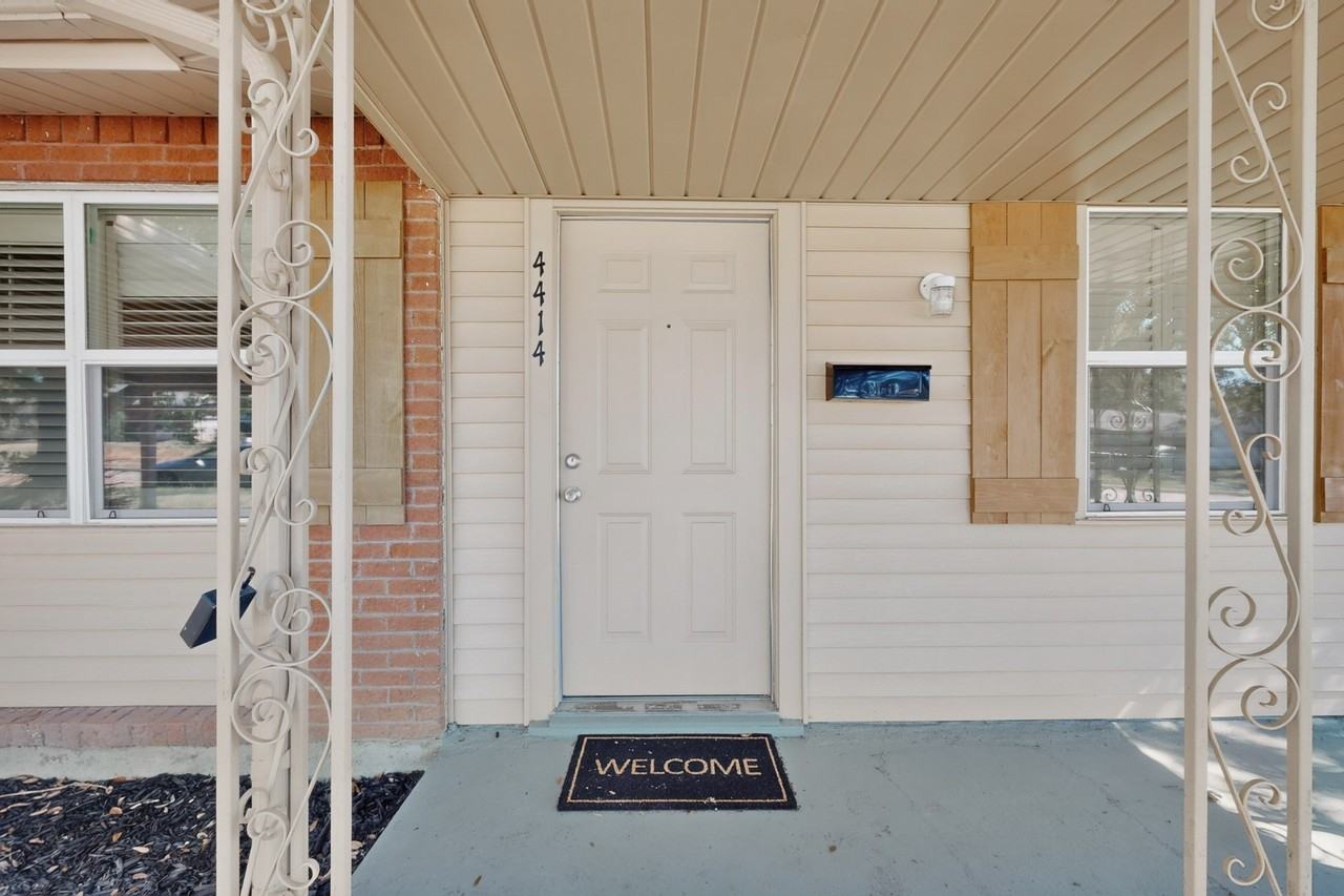 4414 Greenland Dr - Photo 4 of 35