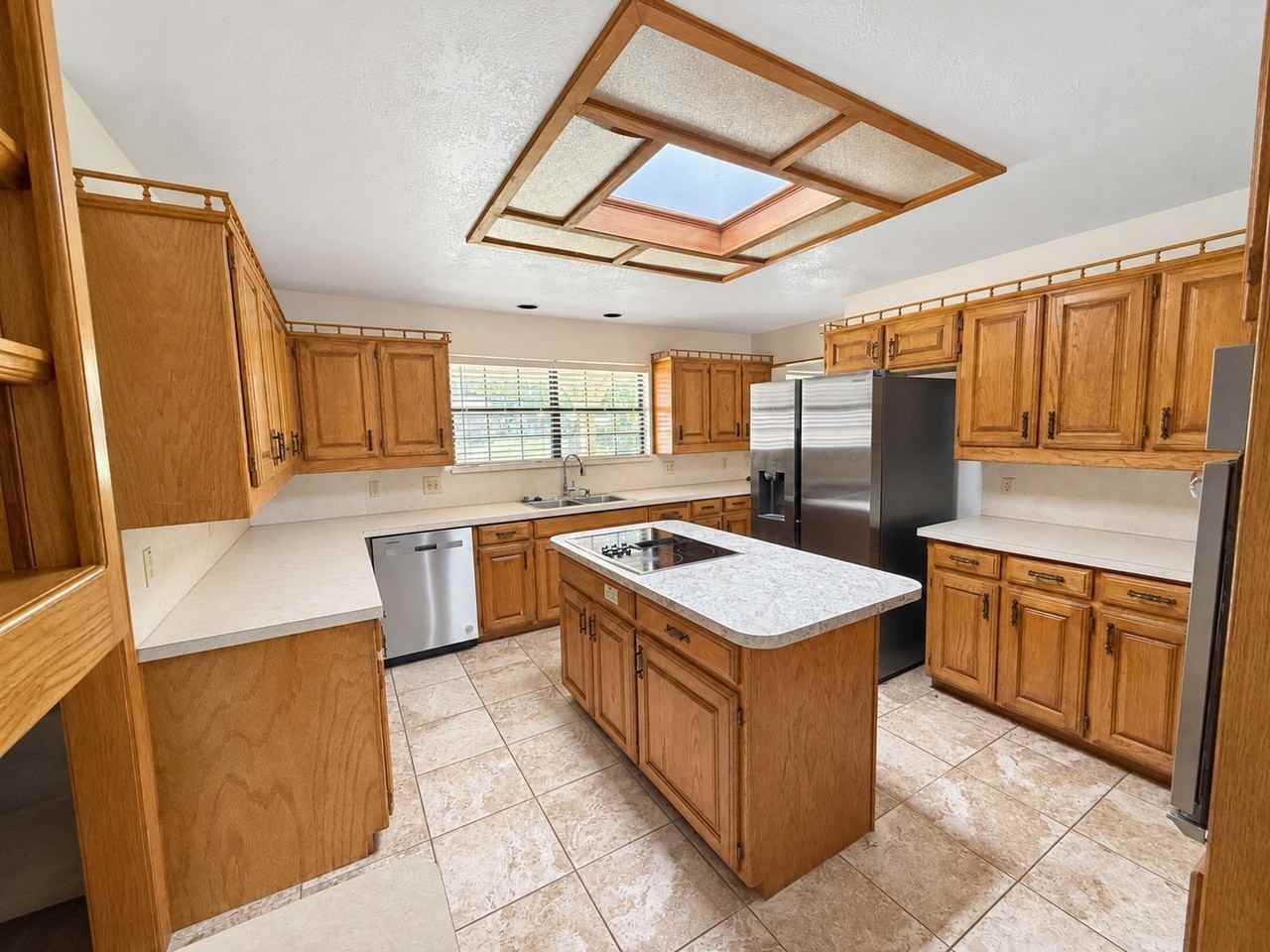 405 S Denton Ave - Photo 3 of 8