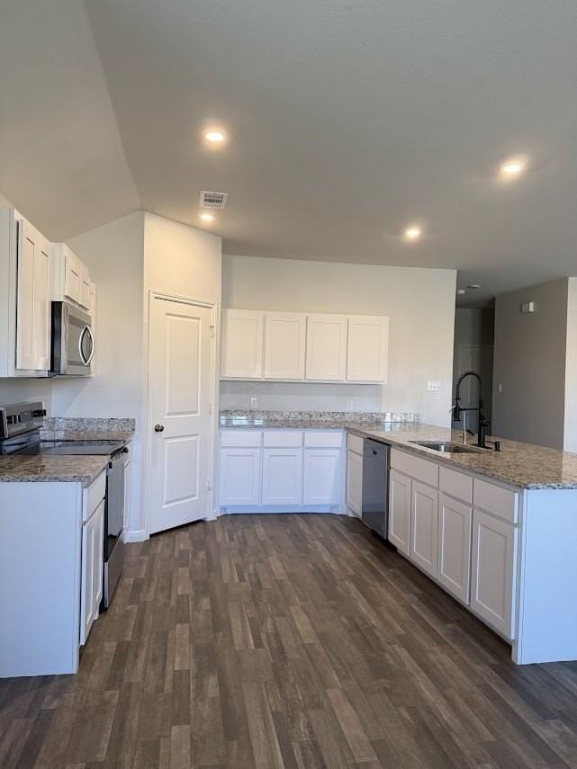 529 Jameson St - Photo 6 of 23