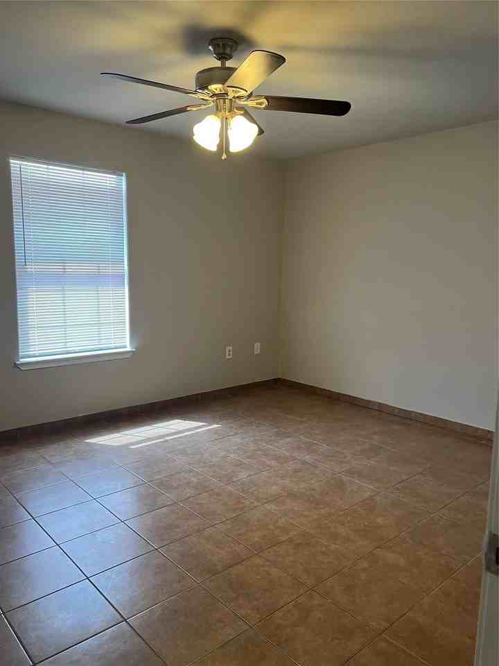 3272 Tesoro Loop #2 - Photo 7 of 14