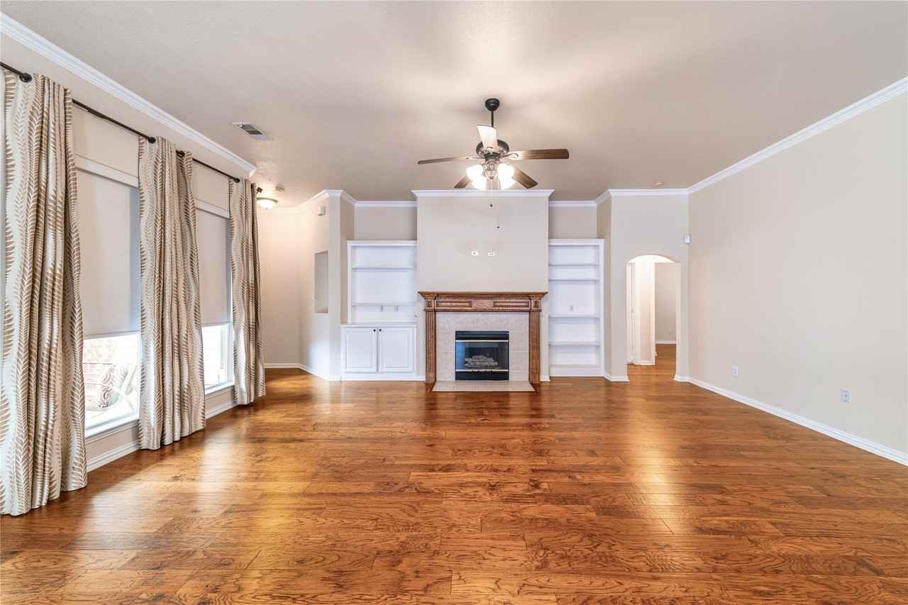 3505 Silverwood Dr - Photo 4 of 30