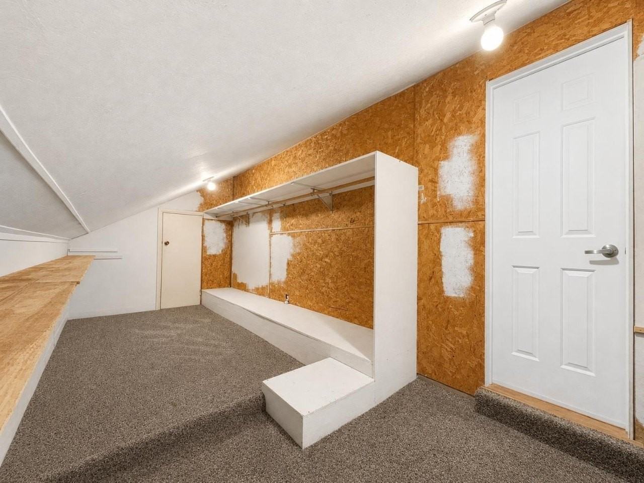 70 Legend Rd - Photo 2 of 33