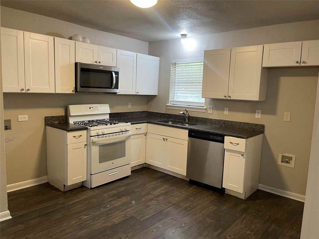 618 Rolling Ridge Dr - Photo 5 of 12