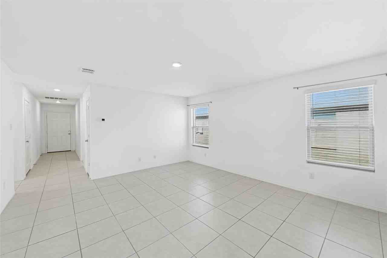 1380 Beach Dr - Photo 3 of 26