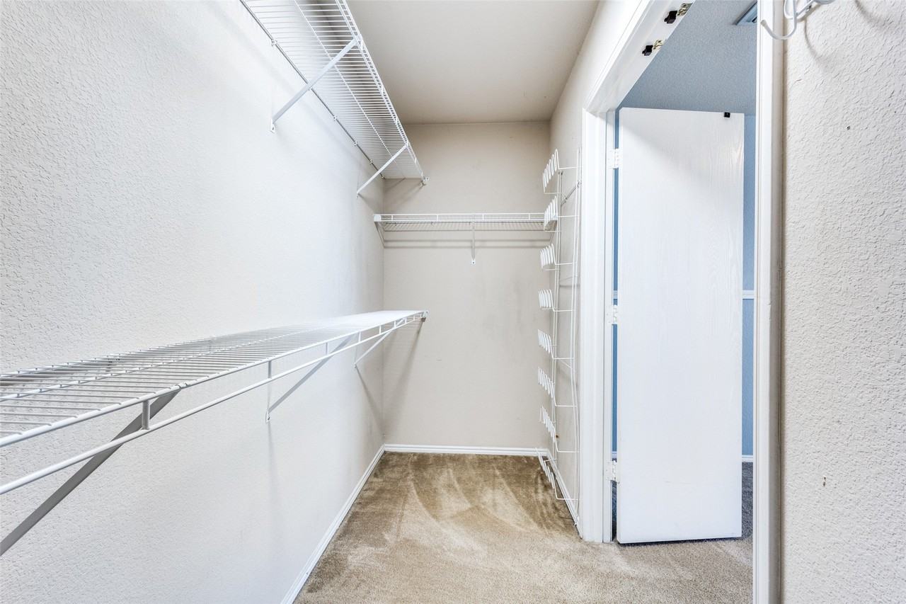 1409 Ash St - Photo 3 of 19