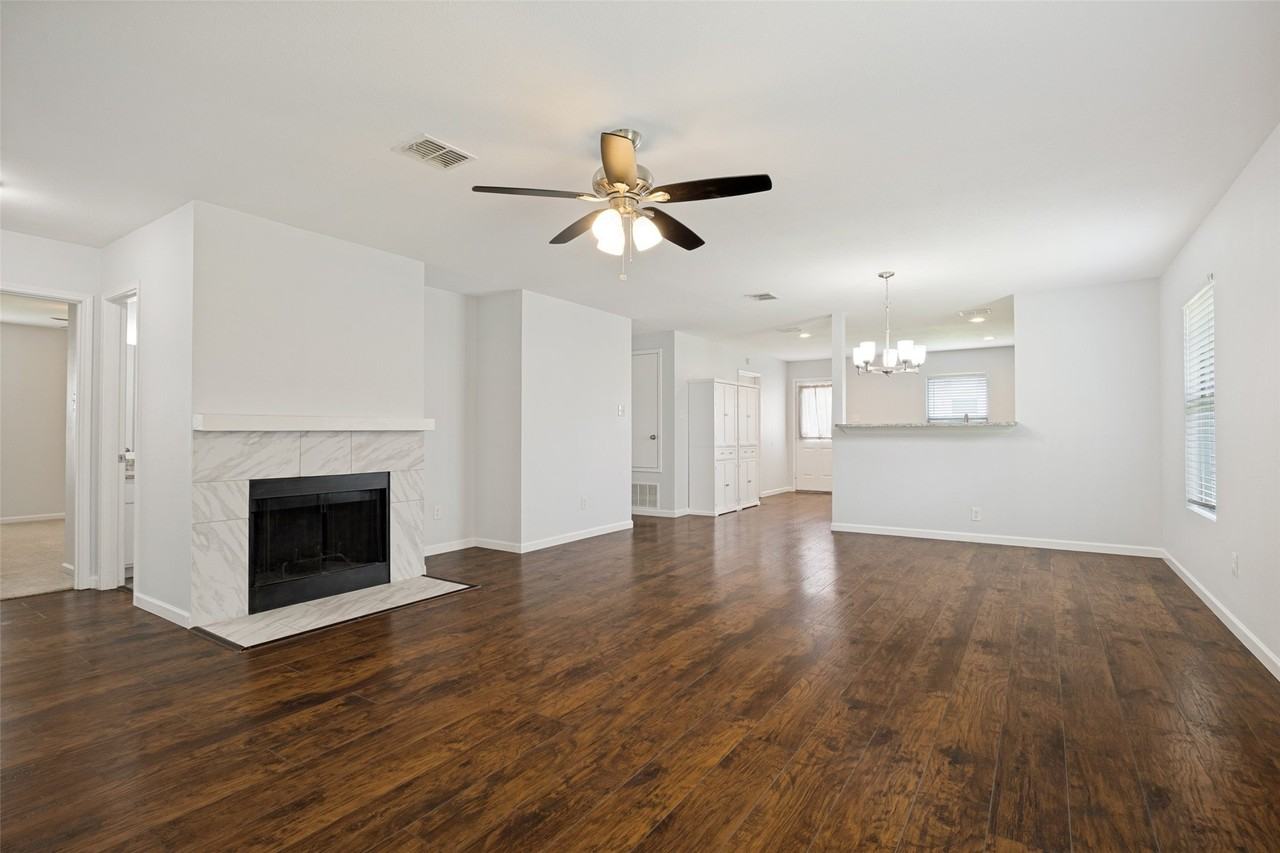 708 Claiborn Ln - Photo 2 of 12