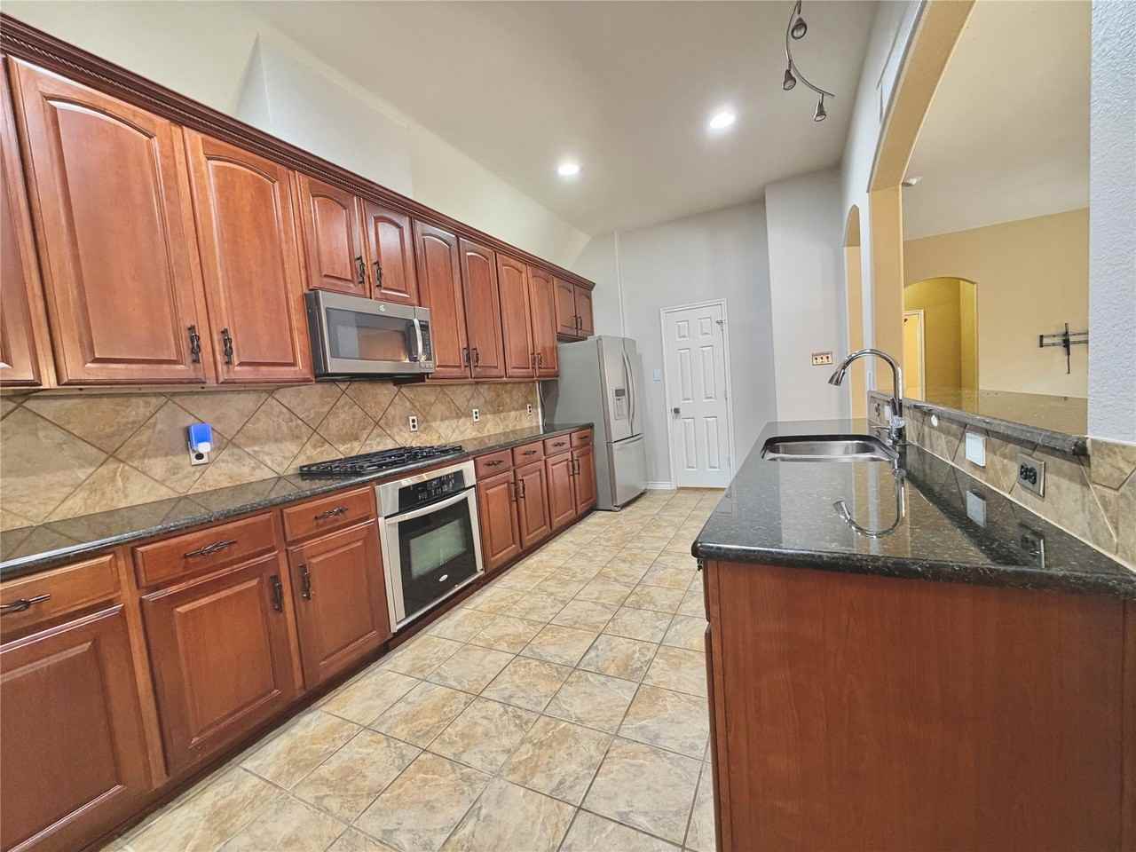 9269 Penton Pl - Photo 6 of 28