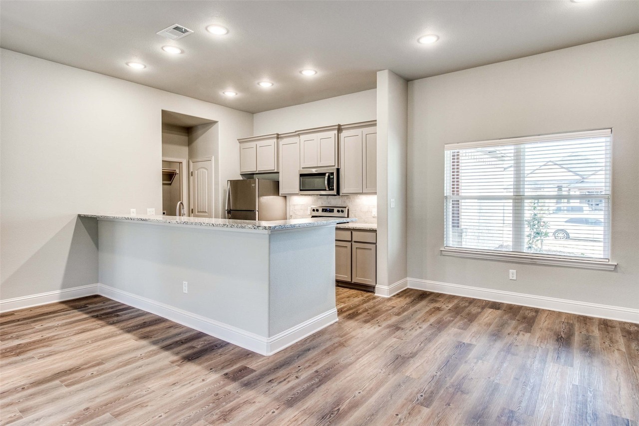 2909 Orchid Dr - Photo 7 of 17