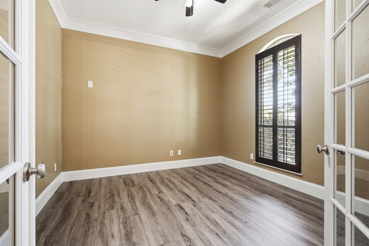 2310 Queen Morgan Ln - Photo 6 of 28