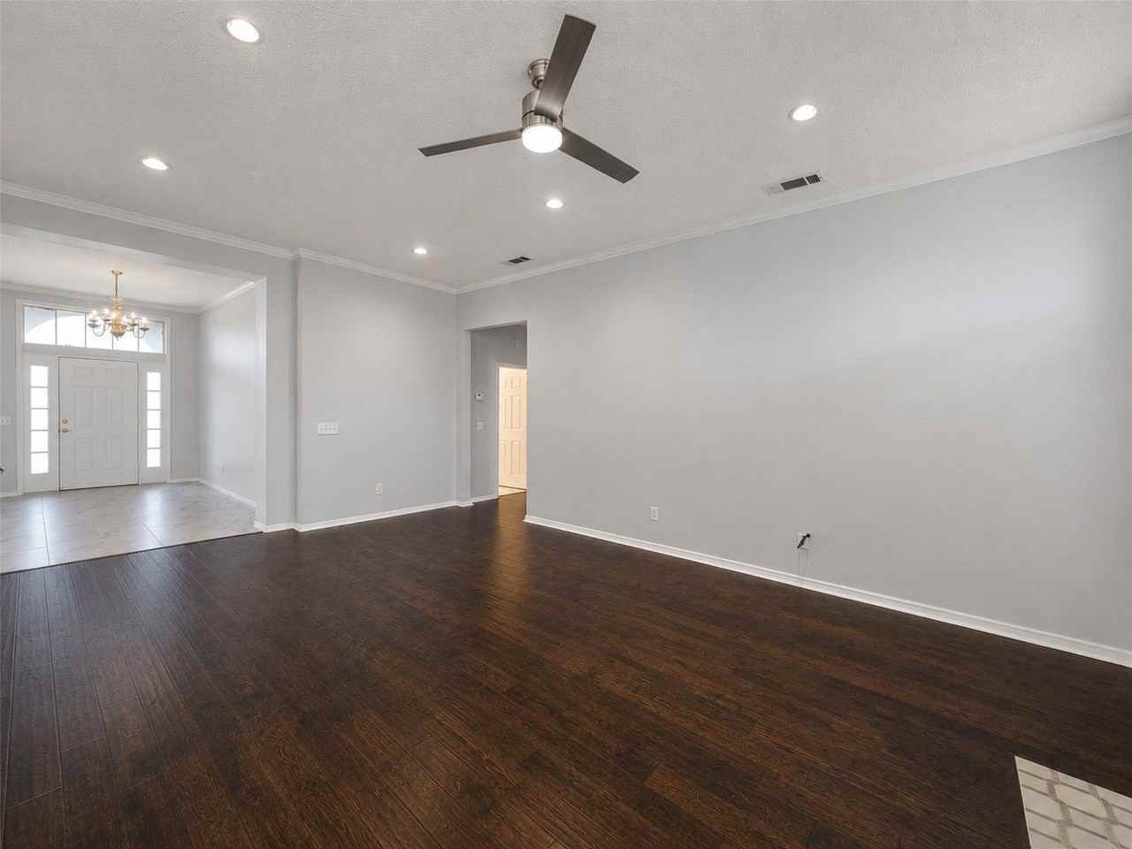 10512 Napa Valley Dr - Photo 5 of 21