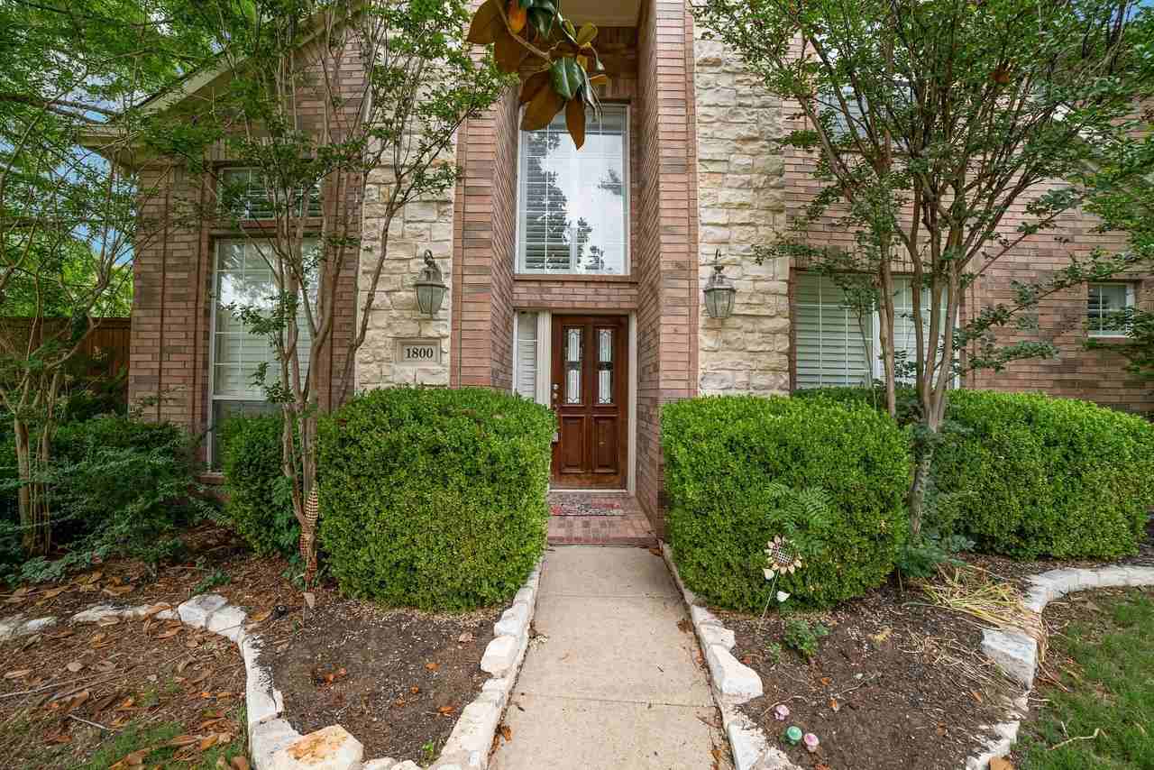 1800 Montura Ln - Photo 3 of 25