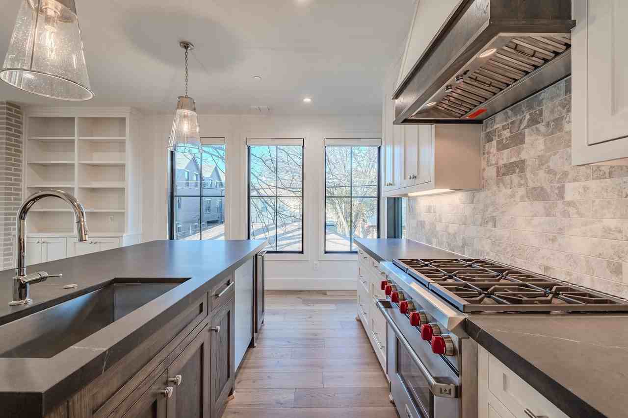 4112 Druid Ln #4 - Photo 7 of 37