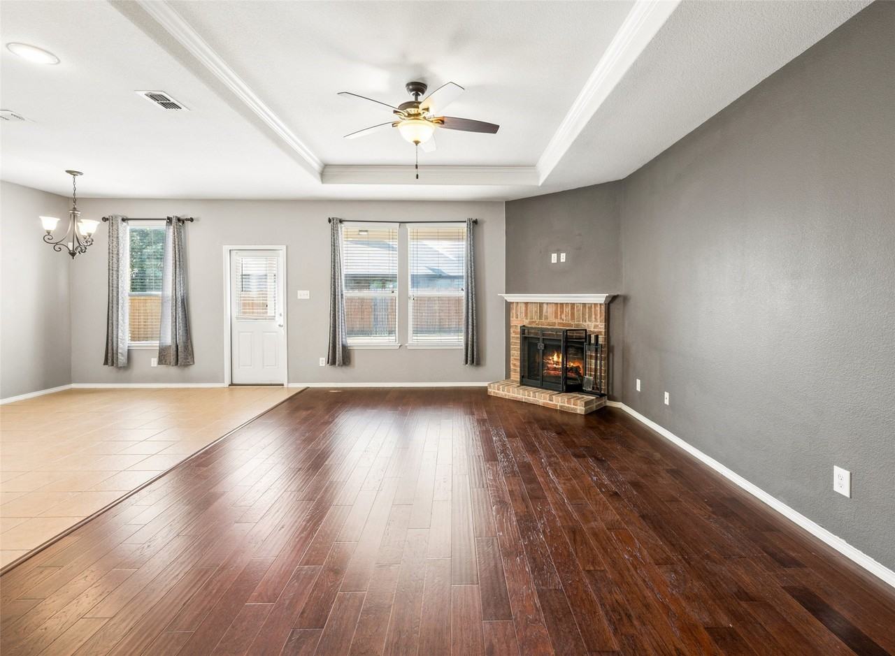409 Mariscal Pl - Photo 5 of 29