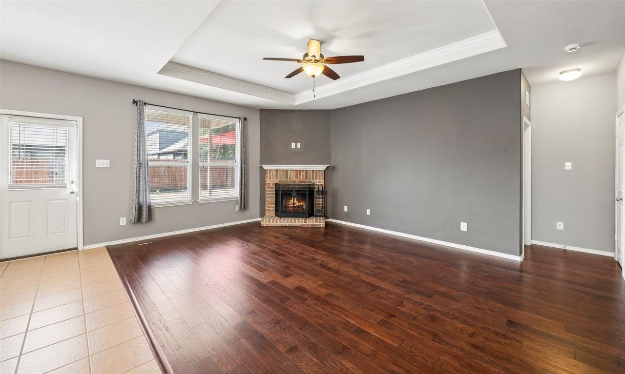 409 Mariscal Pl - Photo 6 of 29