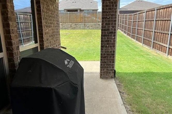 15009 Northview Dr - Photo 7 of 8