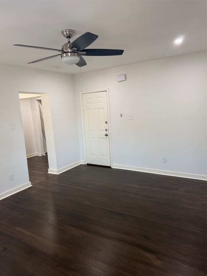 3929 Gilbert Ave #5 - Photo 4 of 12