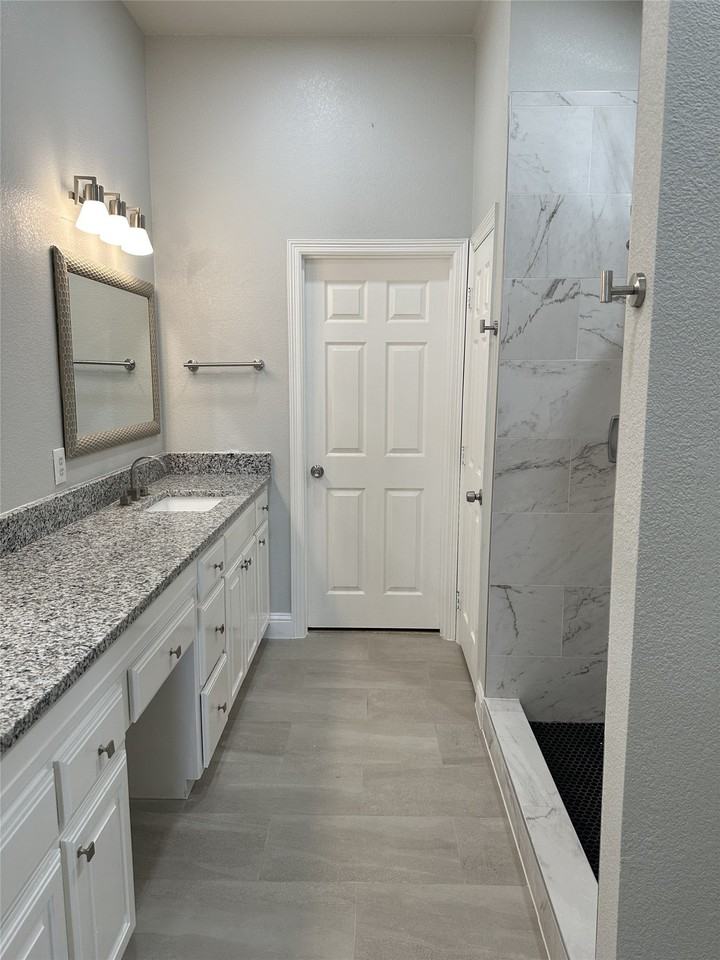 3160 Delaford Dr - Photo 6 of 22