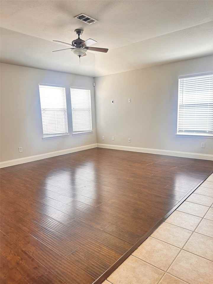12262 Peak Cir - Photo 2 of 16