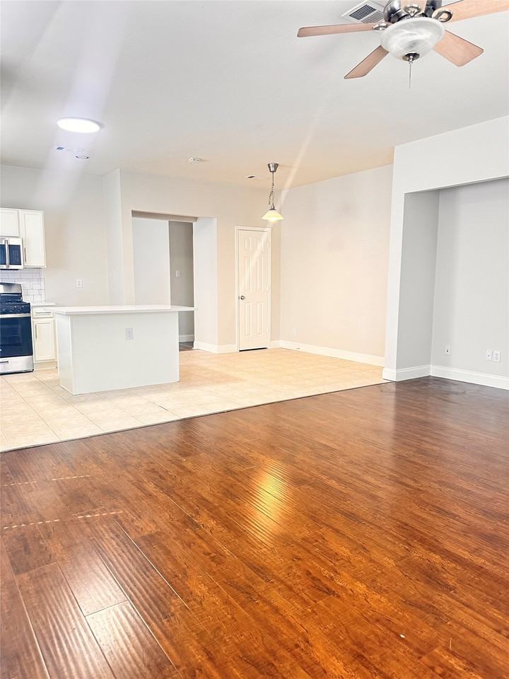 12262 Peak Cir - Photo 3 of 16