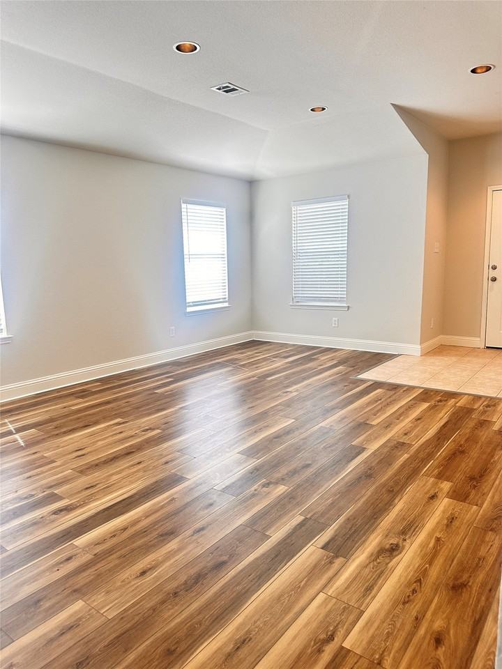 12262 Peak Cir - Photo 4 of 16