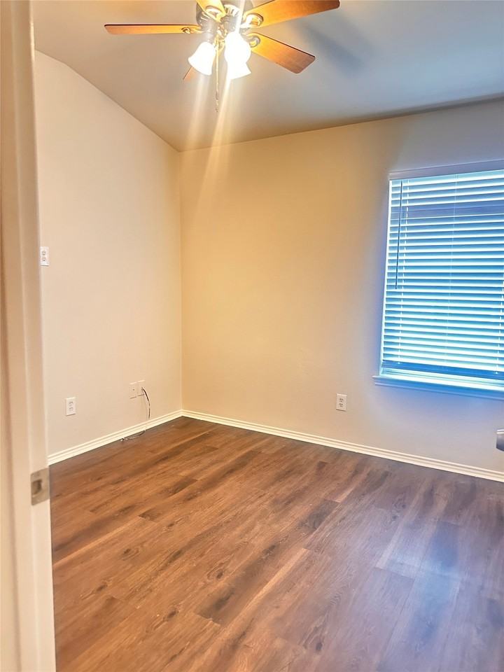 12262 Peak Cir - Photo 7 of 16