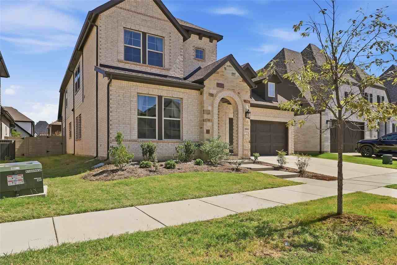 1816 Windy Ln - Photo 3 of 39
