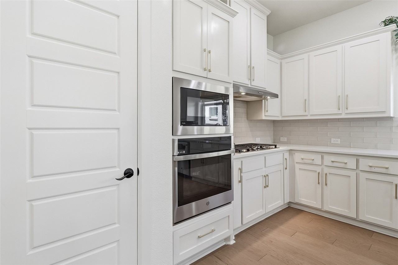 1816 Windy Ln - Photo 7 of 39