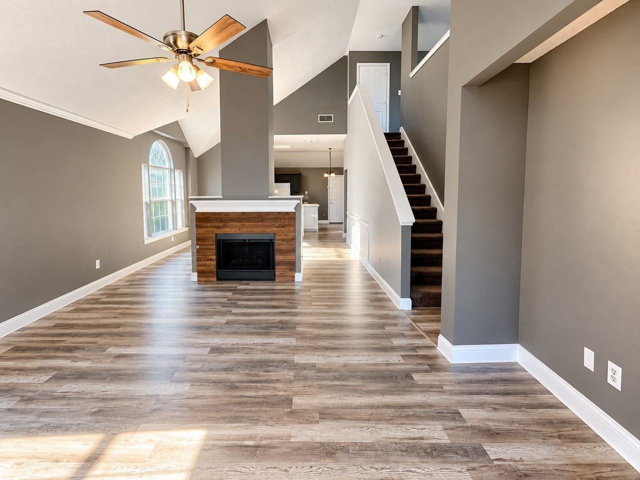 5634 Indian Hill Dr - Photo 4 of 29