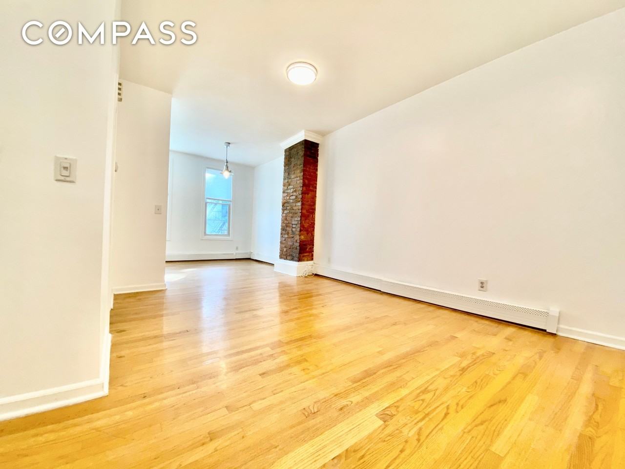 210 29th St #3 - Photo 2 of 10