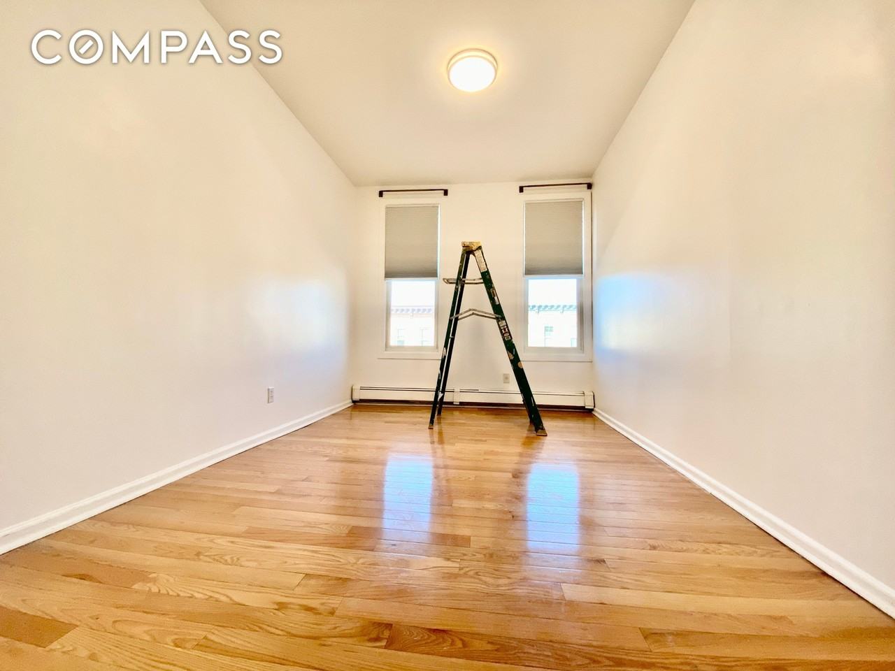 210 29th St #3 - Photo 6 of 10