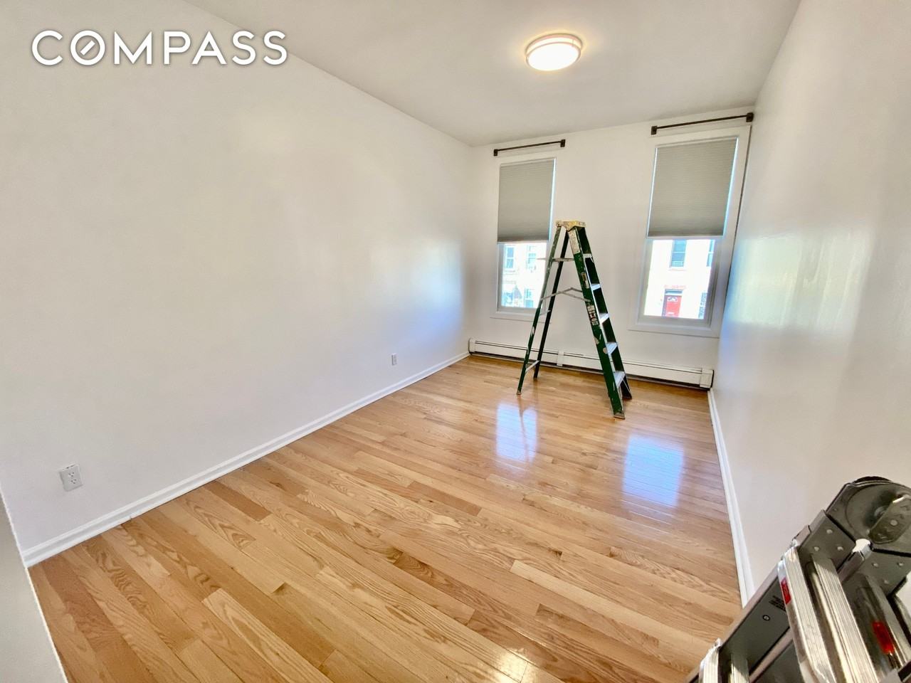 210 29th St #3 - Photo 7 of 10