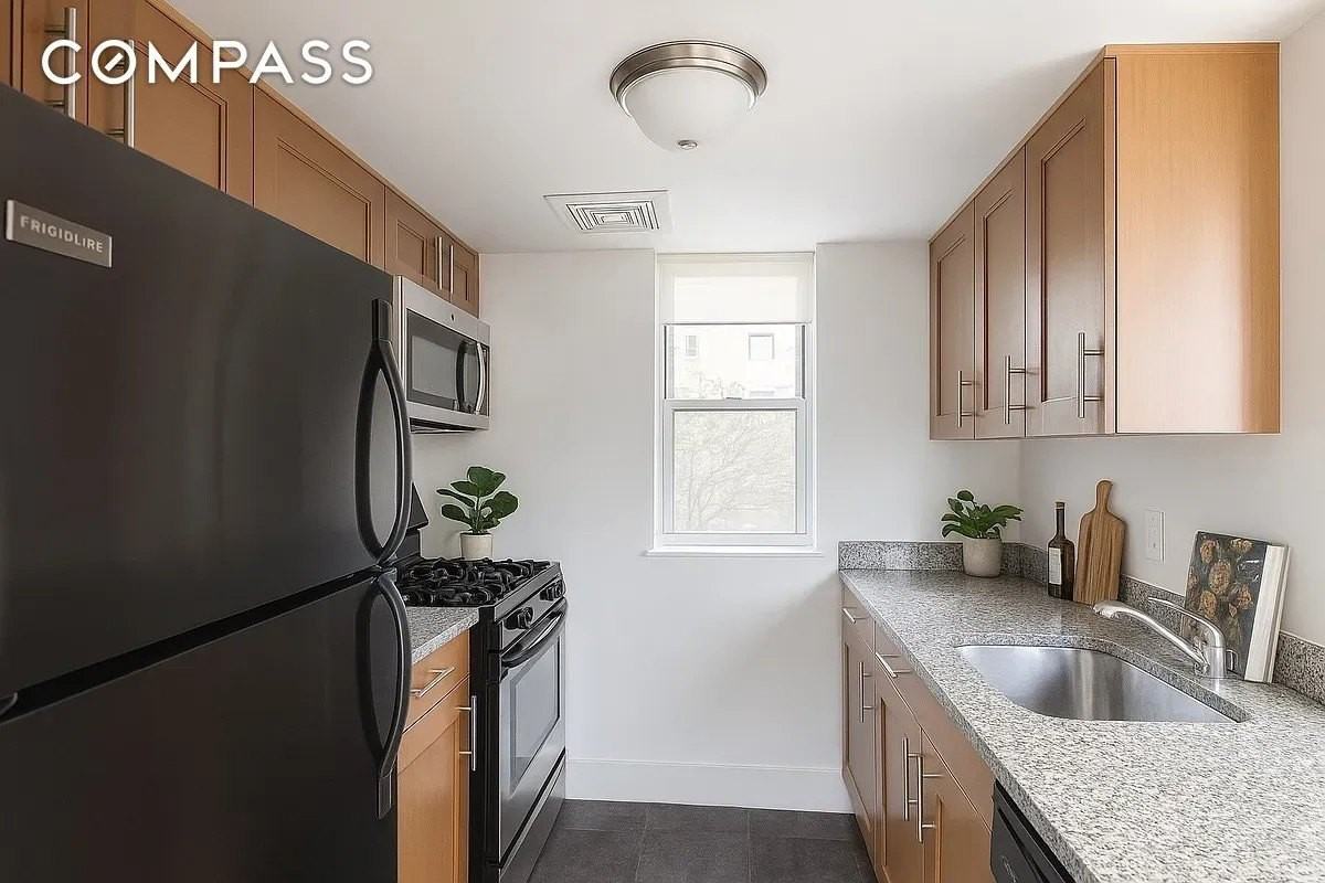 200 Schermerhorn St #504 - Photo 3 of 7