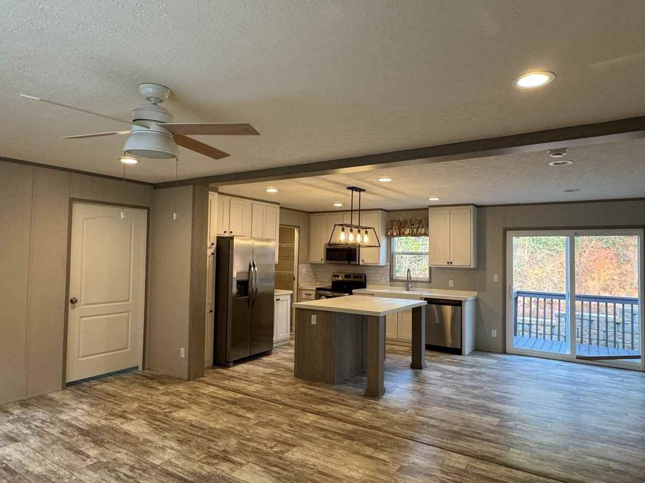 96 Enterprise Dr - Photo 5 of 19