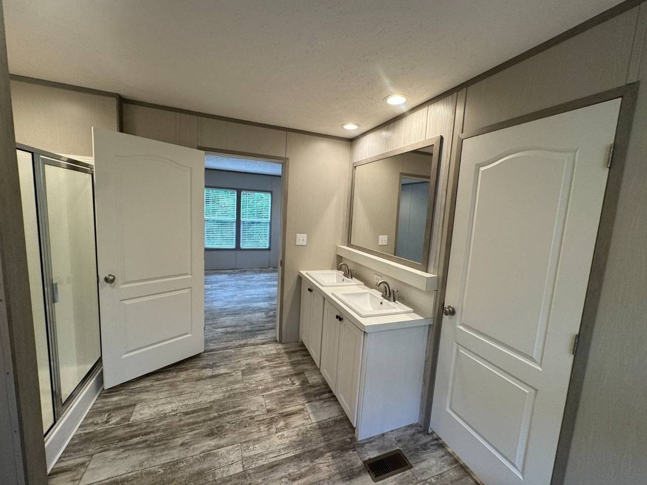 96 Enterprise Dr - Photo 6 of 19
