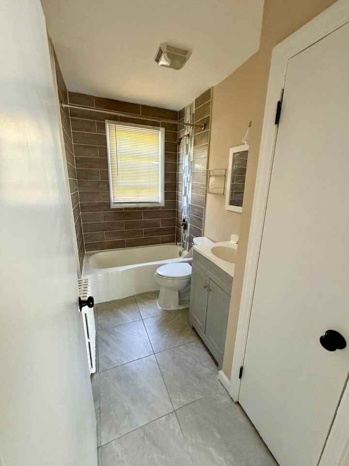 500 Park Ave - Photo 5 of 16