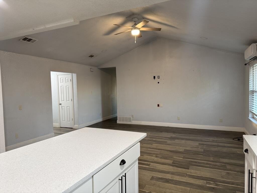 2912 Ventura Ave - Photo 4 of 11
