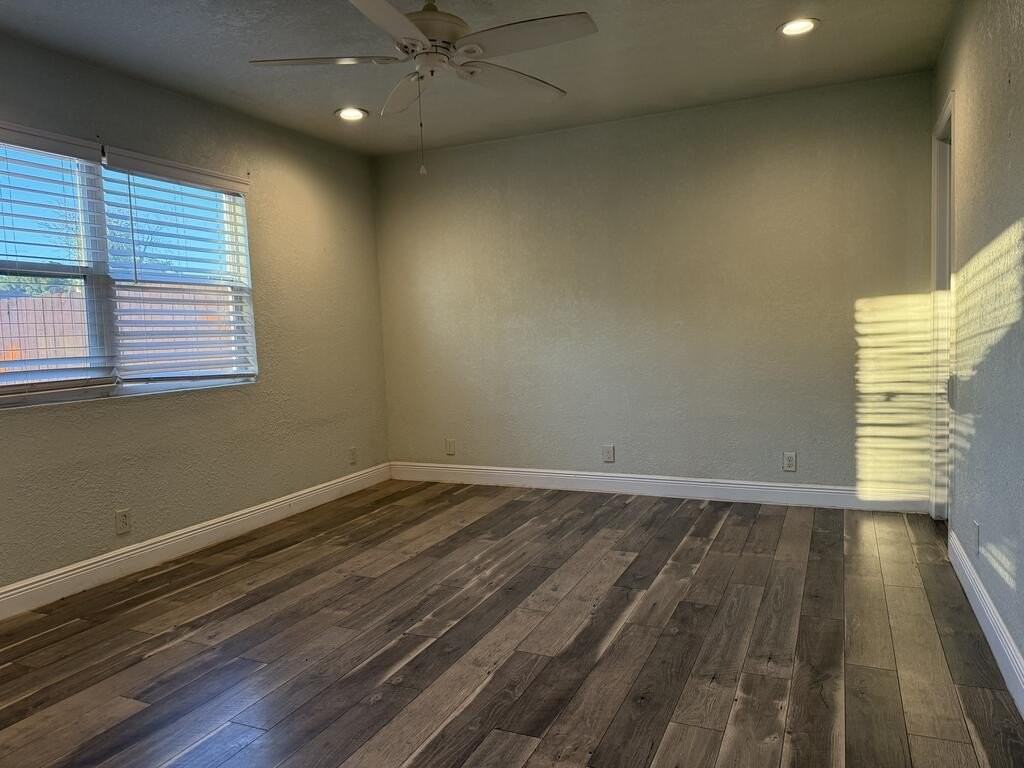 2912 Ventura Ave - Photo 5 of 11