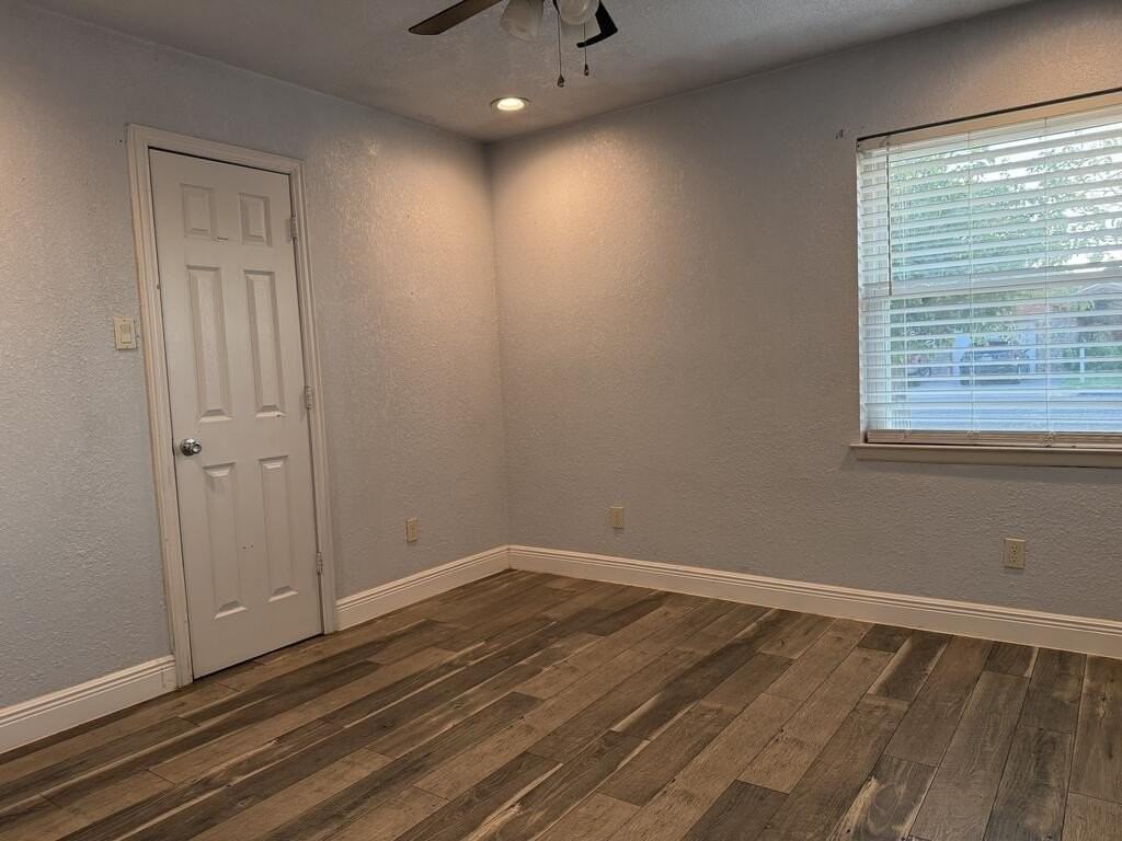 2912 Ventura Ave - Photo 7 of 11