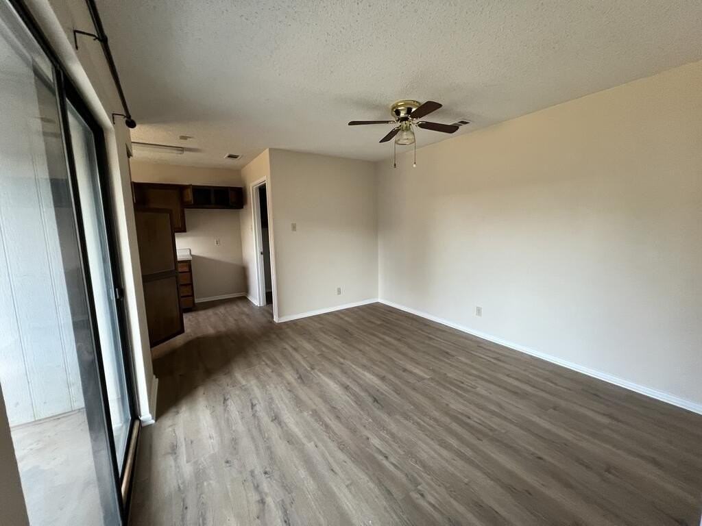 4407 Fairbanks Dr - Photo 3 of 13