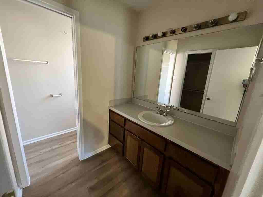 4407 Fairbanks Dr - Photo 7 of 13